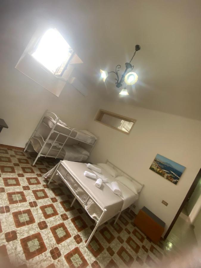 Villa Casa Nonna Rusell à Naples Extérieur photo
